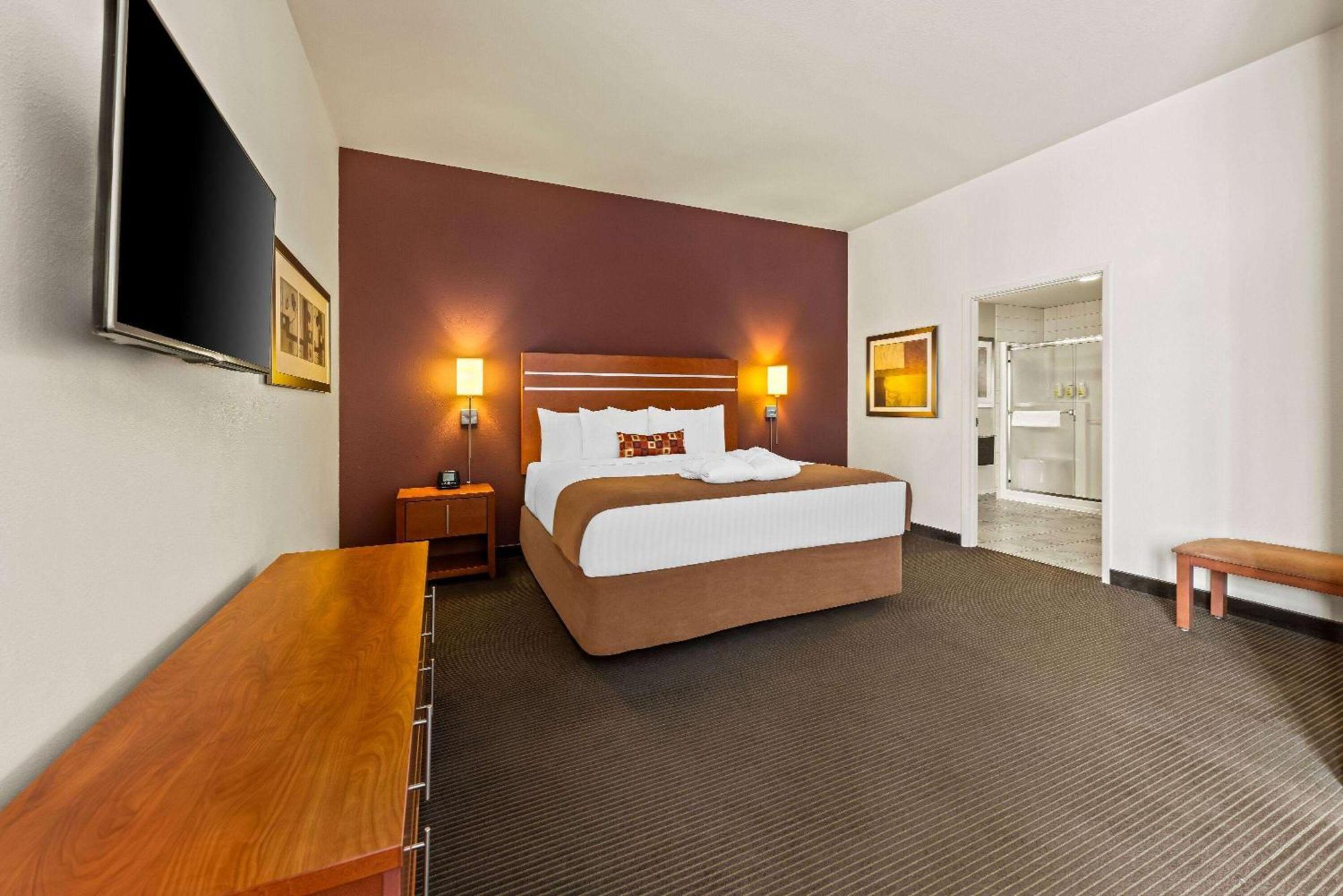 Hotel Wingate By Wyndham Calgary South Exterior foto